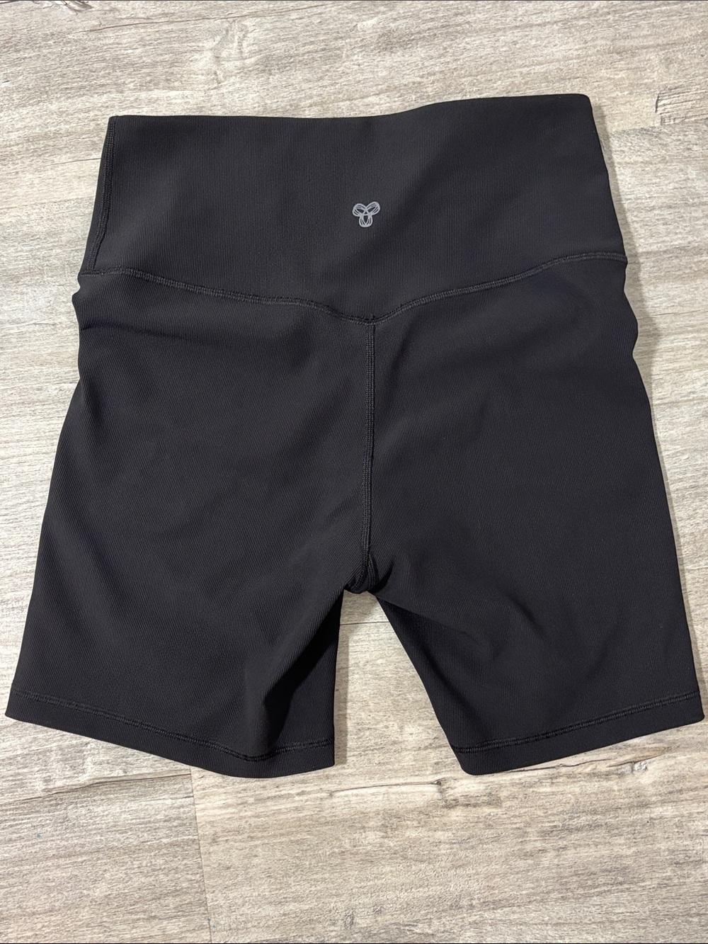 TNA Women's Black Ribbed High-Rise Bike Shorts